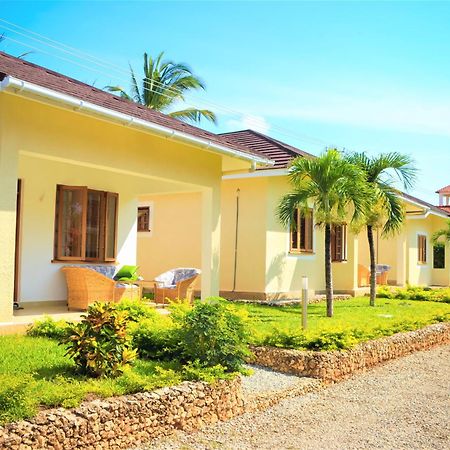 V-Szameitat Homes Diani Beach Esterno foto